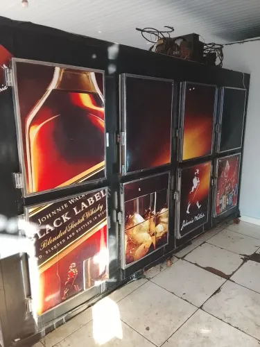 Vendo câmara fria comercial 8 portas