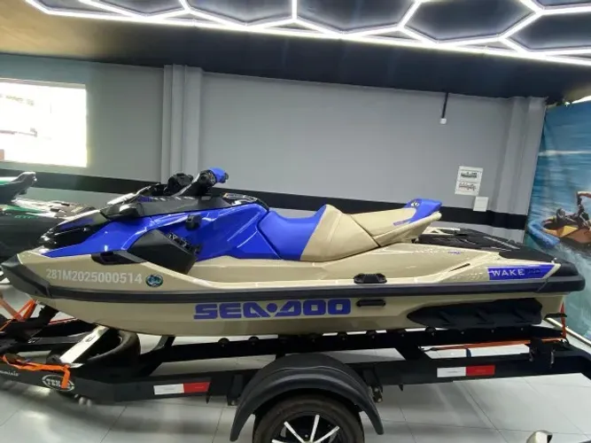 Seadoo Jet Ski Wake Pro 230 - 2025