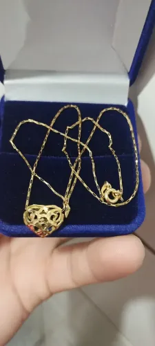 Cola e brincos de ouro 18k vendo ou troco valor negociável r$ 2.800 pra vender logo