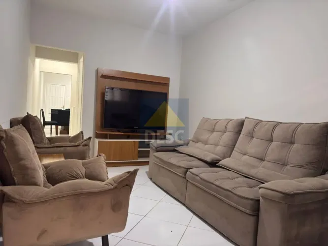 Sobrado para locação anual 2 dormitórios, mobiliado, rua 1500 em Balneário Camboriú