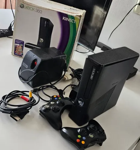 Xbox 360 Slim