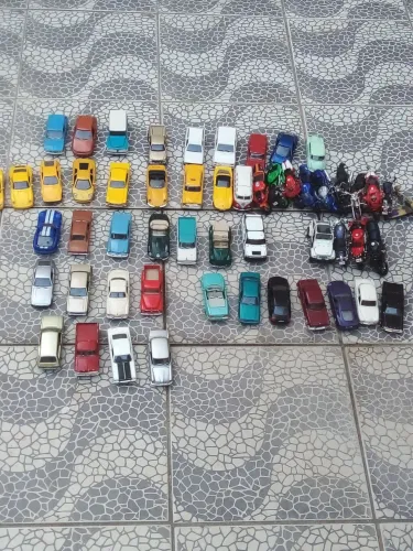 Vende se carrinhos de ferro antigos
