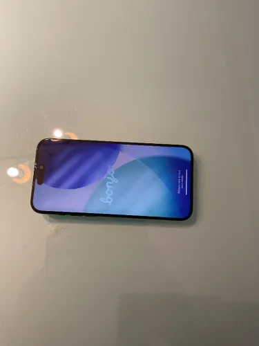 IPHONE 15 de 256 Gigas, cor Azul, leva grátis uma capa protetora .