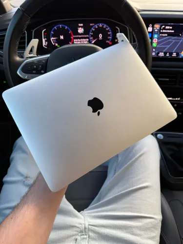 MacBook PRO i7 16gb 