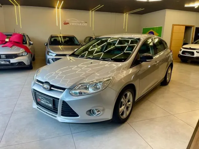 Ford Focus 1.6 S/se/se Plus Flex 8v/16v 5P 2014