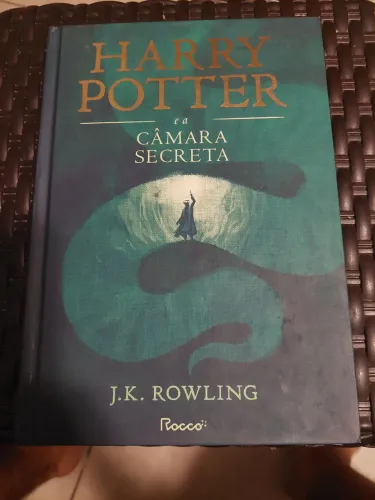 Livro Harry Potter e a Câmara Secreta.