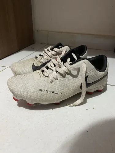Chuteira de campo nike