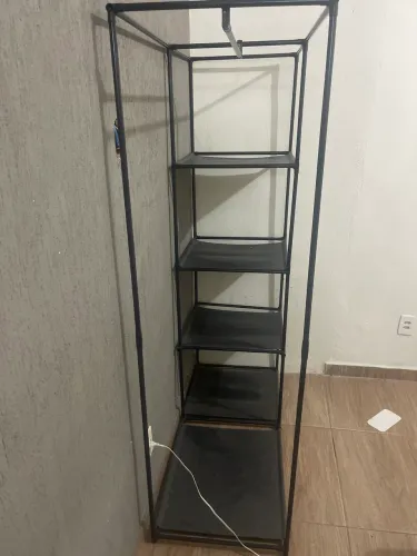 Guarda roupa casa e vídeo