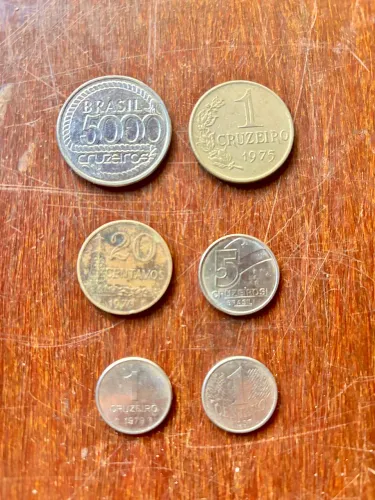 Coleção de moedas brasileiras antigas