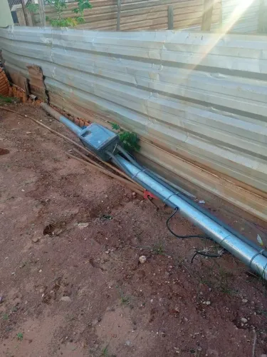 Vende se um poste de padrão manofasico de 5 MTS de altura com caixa embutida