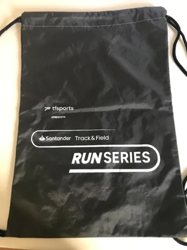Mochila Cinza Track Fiel E Santander Run Series