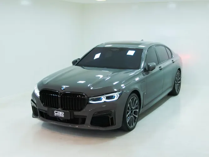 BMW 745LE M Sport Sedan 3.0 V6 Híbrido Aut. 2021