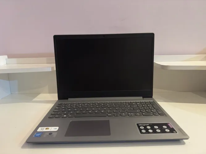Notebook Lenovo com ssd 224gb rápido para estudos e trabalho 