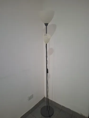 Luminária de Chão Moderna- Abajur Pedestral no piso 170 CM para sala, quarto e escritório.