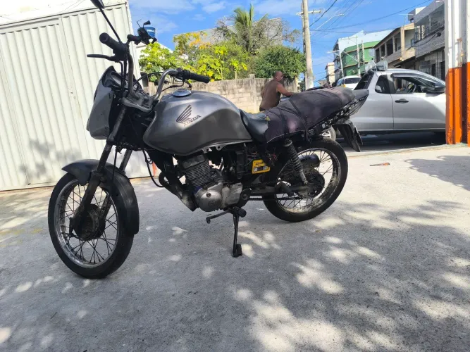 Vendo cg 150 moto pra roça