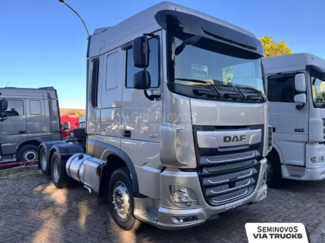 Caminhão DAF XF 480 6x2 SC 2022/2023 Cavalo trucado revisado baixa km financiamento