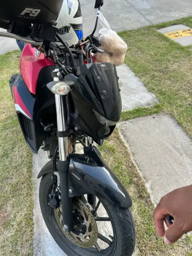 Vendo FZ25 único dono