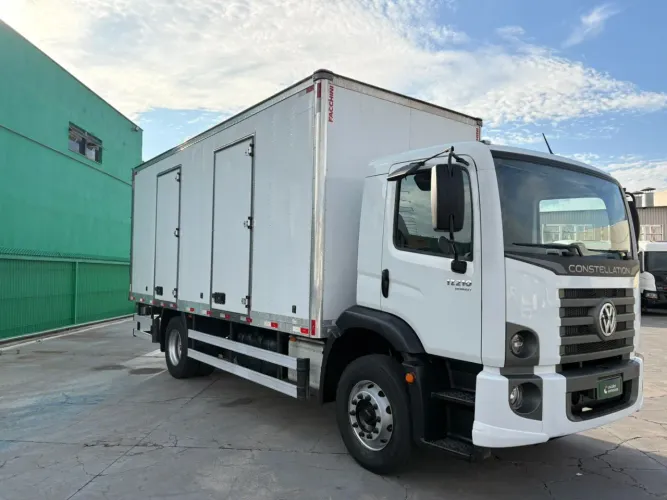 Volkswagen 17.210 2025
