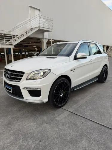 Mercedes-Benz ML-63 AMG 5.5 V8 Bi-turbo Aut. 2014