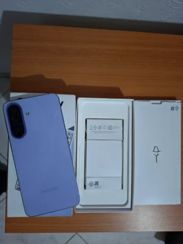 Galaxy a57 5g 8 de ram e 256 gb faço envio olx celular tem 8 dia de compra nota fiscal e