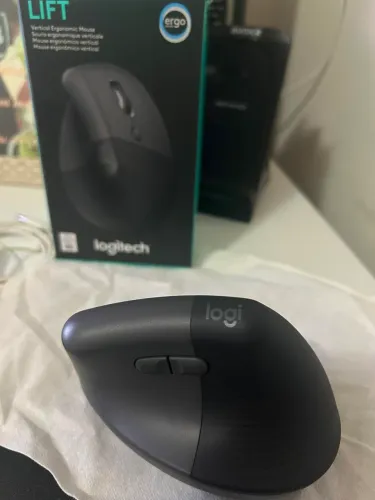Mouse Ergonômico Logitech LIFT