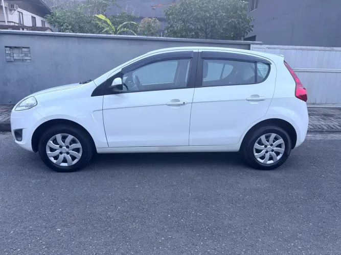 Fiat Palio Attractive 1.0 EVO Fire Flex 8V 5P 2015