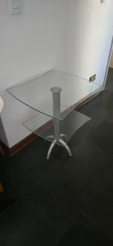 Mesa de Canto (vidro e metal)