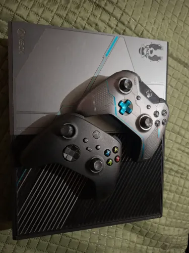 Xbox one edição limitada 2 controles 1Tb