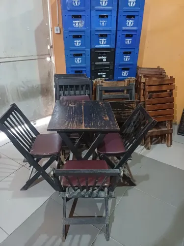 Mesas para bar e pequeno comércio 