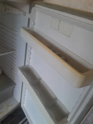 Geladeira em funcionamento perfeito