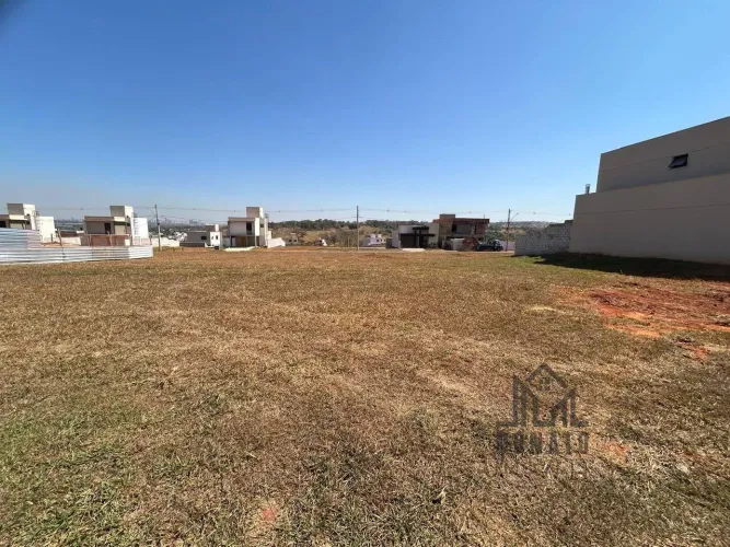 Lote Nascente no Jardins Parma (250m²) - Próximo à Portaria - Oportunidade