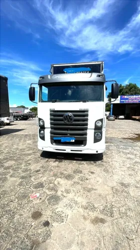 VW 24250 Constelation Bau 8 metros