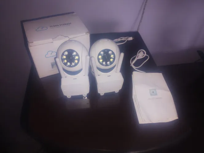 Vendo Kit com 2 Câmeras de Segurança Wi-Fi PTZ - Novas