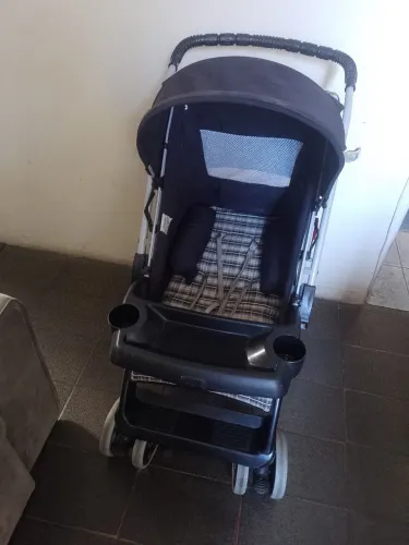 Carrinho de bebê Tutti baby Thor preto 15kg