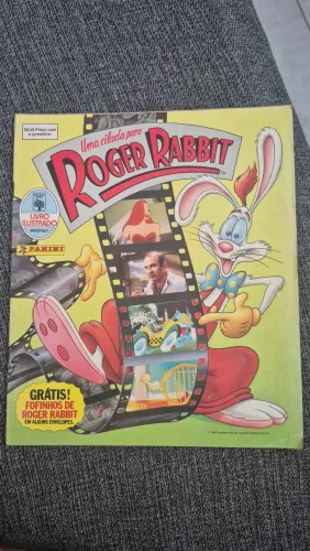 Livro ilustrado de figurinhas Uma cilada para Roger Rabbit COMPLETO