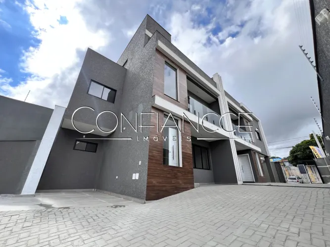 Sobrado com 3 quartos a venda no Tingui, Curitiba - PR | Confiancce Imóveis