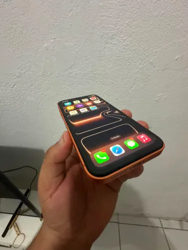 Vendo iPhone XR transformado no 17 pro
