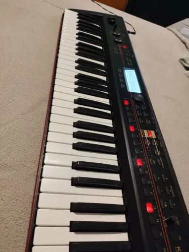 Teclado Korg Kross 61