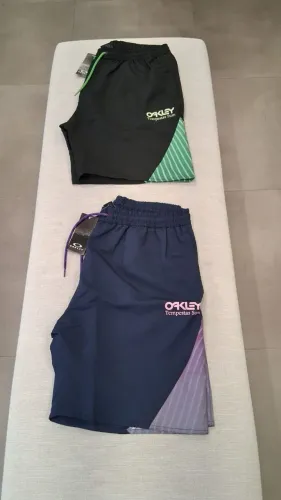 Bermuda Oakley nova