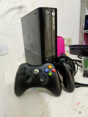 XBOX 360(SUPER SLIM) NEGOCIÁVEL!!
