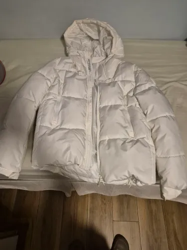Jaqueta puffer Zara quase nunca usada