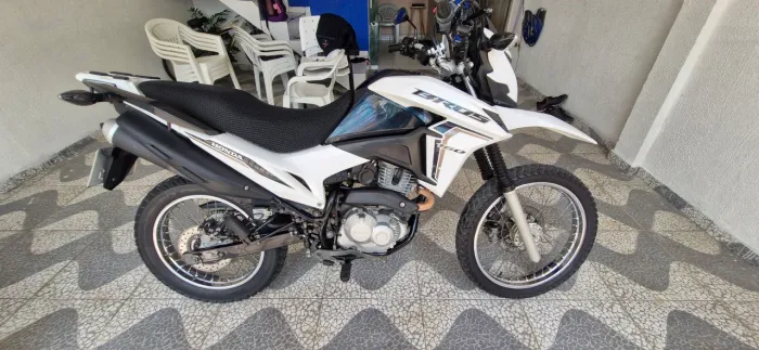 Honda NXR Bros 160cc (2023) - Impecável! Apenas R$16.000 pra vender logo.