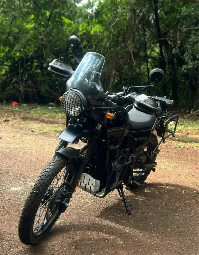     Royal Enfield Himalayan 411 2023 Preta Completa c/ Acessórios