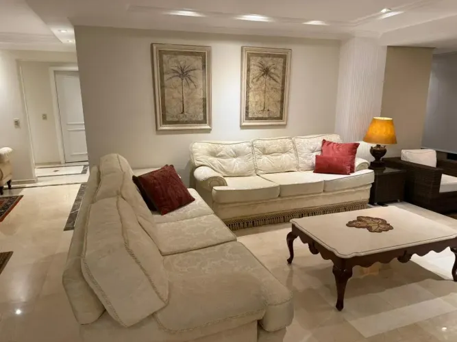 Apartamento para aluguel possui 164 metros quadrados com 3 quartos