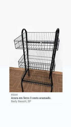 Arara expositor chão 3 cestos.