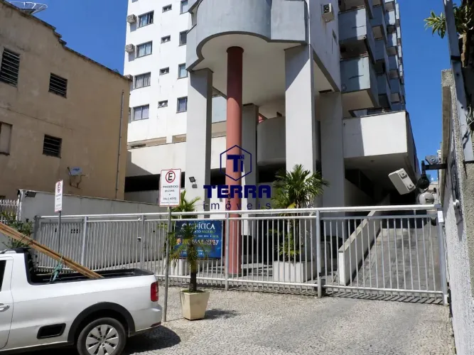 Apartamento 2 Quartos com Suíte à Venda em Icaraí Reformado e com Vaga