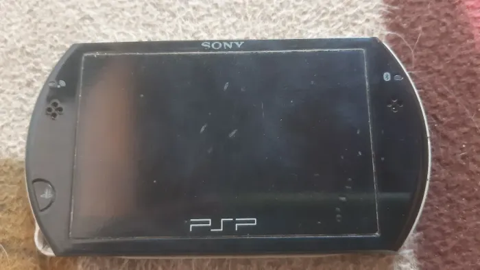 PSP GO