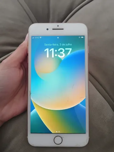 iPhone 8 Plus