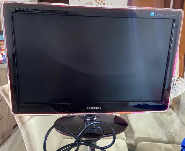 Televisão/Monitor LCD Samsung SyncMaster P2270HN - Com defeito na tela