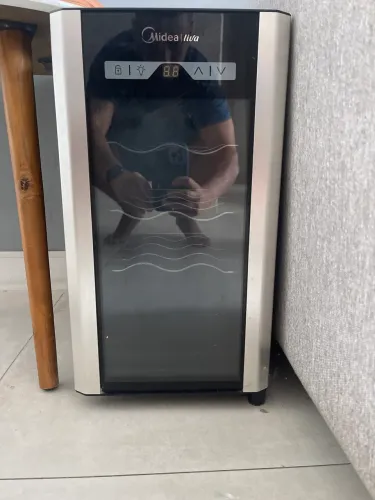 Adega midea